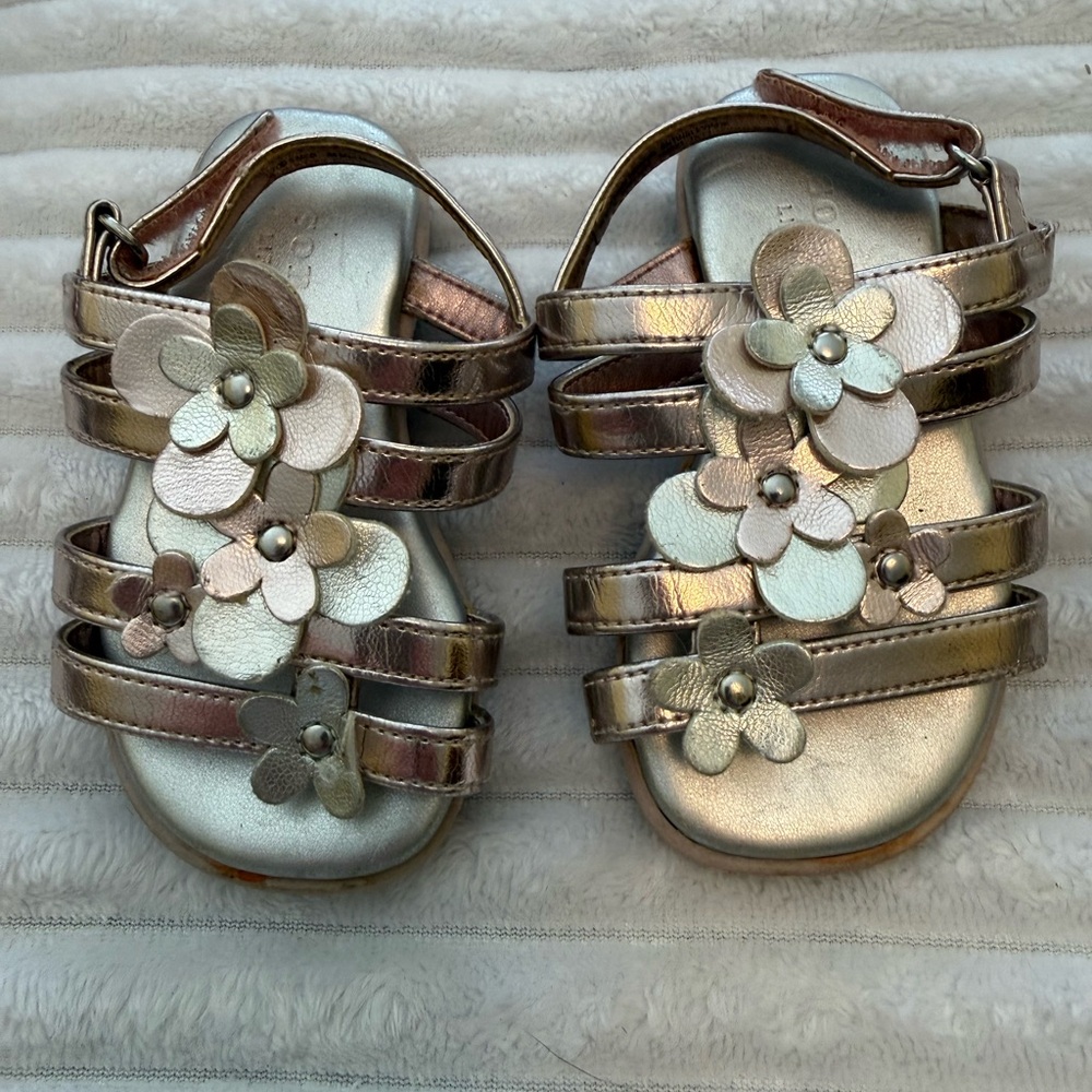 Kids Metallic Flower Sandals
